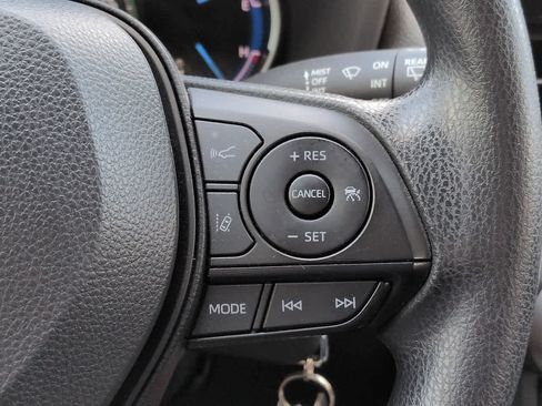Certified 2025 Toyota RAV4 LE AWD/4WD image 23
