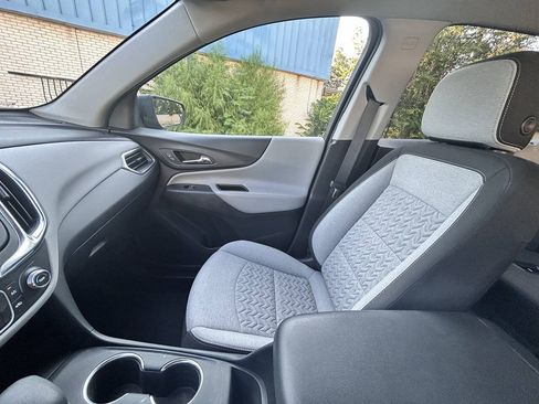 Used 2022 Chevrolet Equinox LS w/ LS Convenience Package FWD image 33