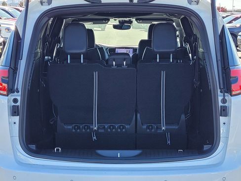 New 2026 Chrysler Pacifica Limited w/ S Appearance Package image 16