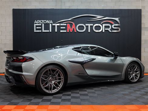 Used 2024 Chevrolet Corvette Z06 w/ Battery Protection Package RWD image 28