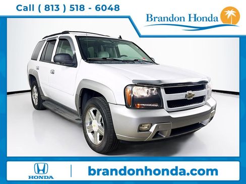 Used 2008 Chevrolet TrailBlazer LT w/ Cargo Convenience Package RWD image 1