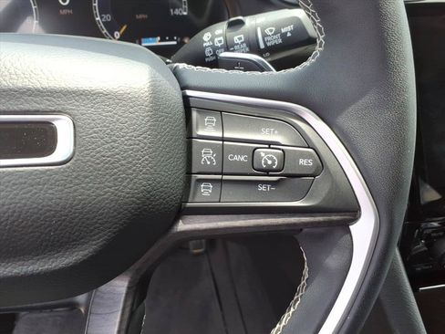 Used 2023 Jeep Grand Cherokee L Limited w/ Trailer Tow Group (B) AWD/4WD image 26