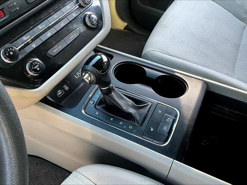 Used 2016 Kia Sedona LX w/ Option Group 020 image 13