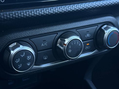 Used 2024 Nissan Kicks SV image 21