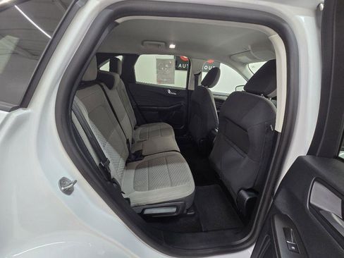 Used 2021 Ford Escape SE FWD image 18