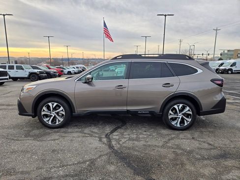 Used 2022 Subaru Outback Limited image 7