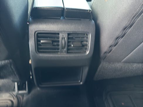 Used 2023 Nissan Rogue S FWD image 25