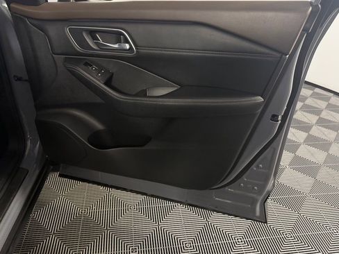 Used 2022 Nissan Rogue Platinum w/ Head-Up Display Package FWD image 28