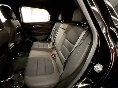 Used 2023 Chevrolet TrailBlazer RS FWD image 23