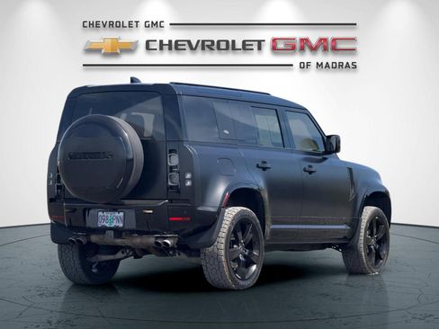 Used 2024 Land Rover Defender 110 V8 AWD/4WD image 3