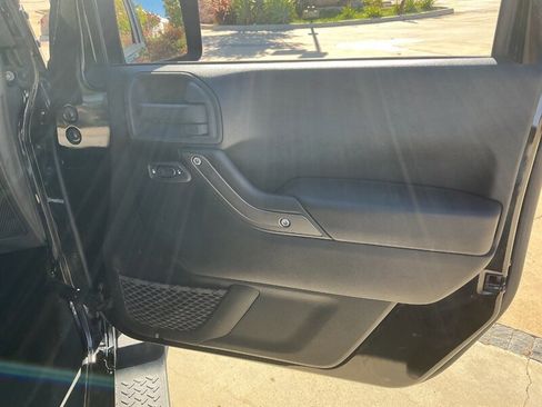 Used 2014 Jeep Wrangler Unlimited Sport w/ Quick Order Package 24S AWD/4WD image 36
