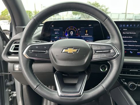 Used 2024 Chevrolet Traverse LS image 11