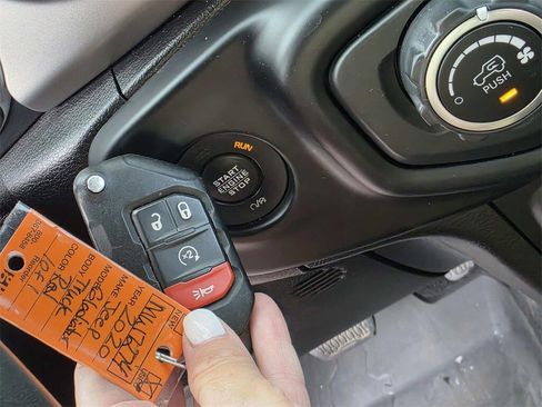 Used 2020 Jeep Gladiator Sport w/ Quick Order Package 24S image 14