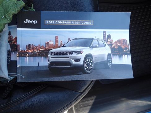 Used 2019 Jeep Compass Latitude w/ Popular Equipment Group AWD/4WD image 25