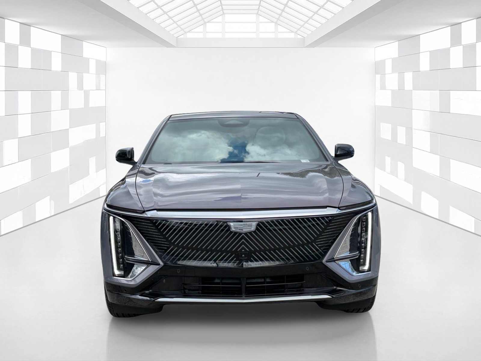 Used 2025 Cadillac Lyriq Luxury RWD image 2