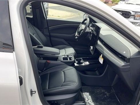 New 2025 Ford Mustang Mach-E Premium image 31