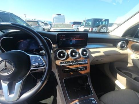 Used 2022 Mercedes-Benz GLC 300 w/ Premium Package Lite image 8