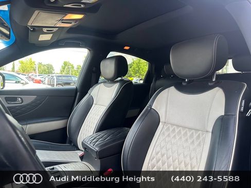 Used 2017 INFINITI QX70 AWD w/ Limited Package image 13
