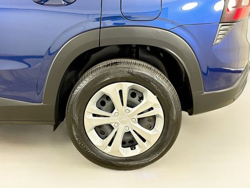Used 2024 Chevrolet Trax LS FWD image 30