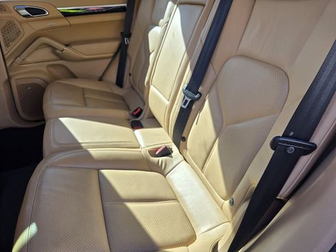 Used 2011 Porsche Cayenne S image 20