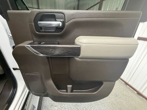 Used 2020 Chevrolet Silverado 2500 LTZ w/ LTZ Premium Package AWD/4WD image 13