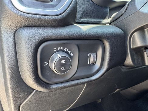 Used 2025 RAM 2500 Big Horn AWD/4WD image 34