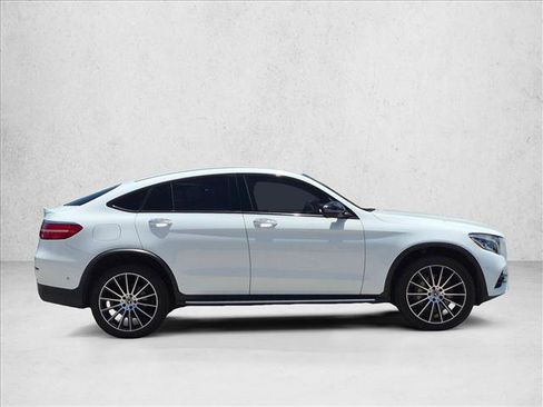Used 2019 Mercedes-Benz GLC 300 4MATIC Coupe image 4