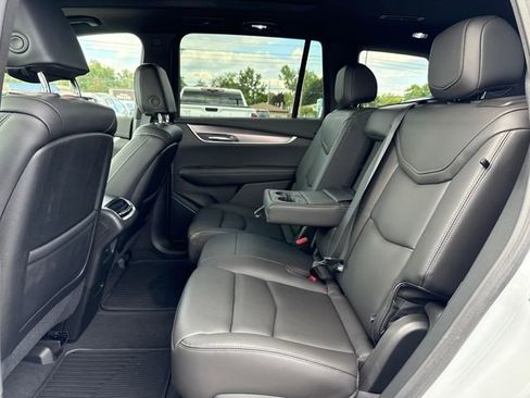Certified 2025 Cadillac XT6 Luxury image 27