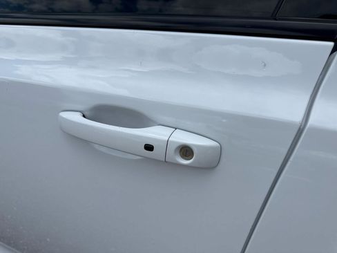Used 2023 Chrysler 300 C RWD image 46