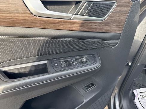 Used 2024 Volkswagen Atlas SEL image 10