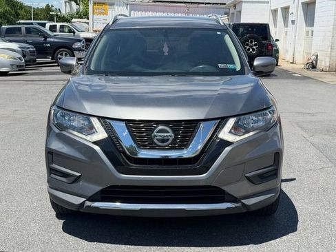 Used 2018 Nissan Rogue SV AWD/4WD image 2
