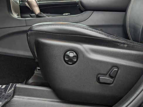 Used 2017 Jeep Grand Cherokee Limited image 23