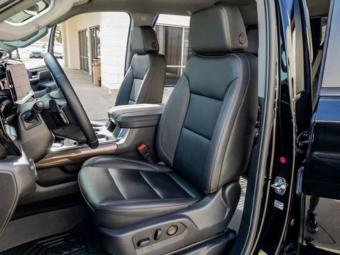 Used 2025 Chevrolet Silverado 1500 LT Trail Boss w/ Convenience Package II image 28