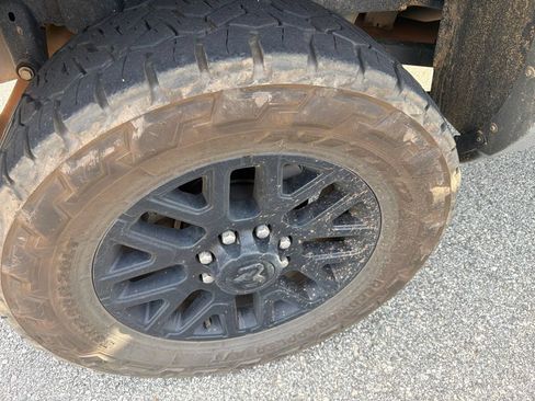 Used 2025 RAM 2500 Limited AWD/4WD image 9