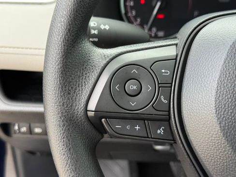 Used 2025 Toyota RAV4 XLE w/ Convenience Package image 15