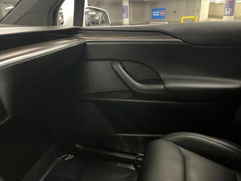 Used 2023 Tesla Model X AWD/4WD image 33