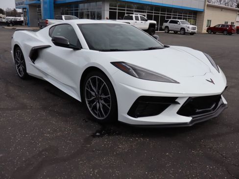 Used 2024 Chevrolet Corvette Stingray w/ Z51 Performance Package image 2