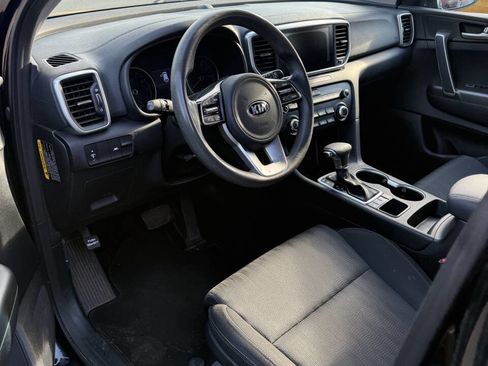 Used 2021 Kia Sportage LX AWD/4WD image 8