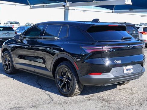 New 2026 Chevrolet Equinox EV LT image 5