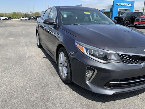 Used 2018 Kia Optima S w/ Panoramic Sunroof Package FWD image 10
