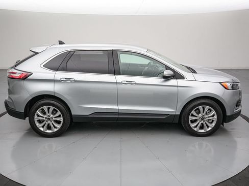 Certified 2024 Ford Edge Titanium AWD/4WD image 3