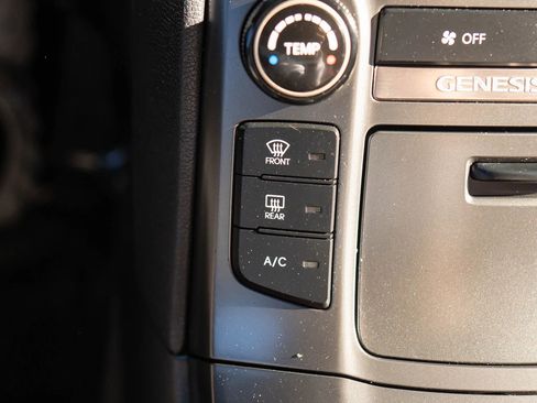 Used 2013 Hyundai Genesis 2.0T image 19