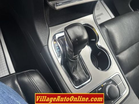 Used 2020 Jeep Grand Cherokee Limited w/ Luxury Group II AWD/4WD image 25