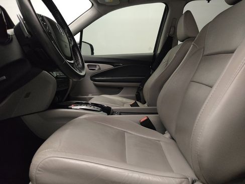 Used 2018 Honda Pilot Elite image 17