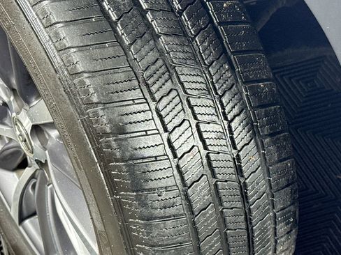 Used 2019 Toyota Highlander XLE image 40