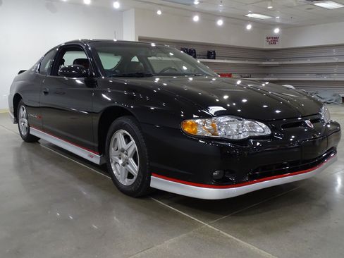Used 2002 Chevrolet Monte Carlo SS w/ Pace Car Replica Pkg FWD image 21
