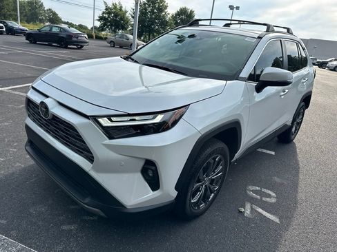 Used 2025 Toyota RAV4 Limited AWD/4WD image 7
