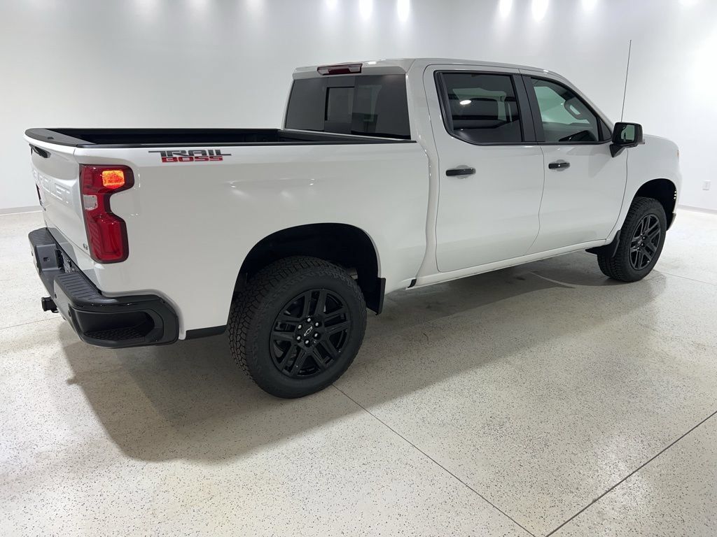 Used 2026 Chevrolet Silverado 1500 LT Trail Boss w/ LT Trail Boss Premium Package AWD/4WD image 5