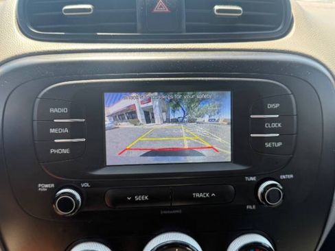 Used 2019 Kia Soul FWD image 20
