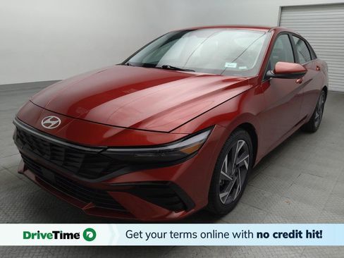Used 2025 Hyundai Elantra Limited FWD image 1
